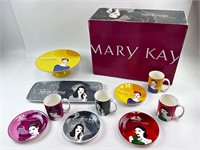 Mary Kay Rare Hostess Set Coffee Cups Cake Stand..
