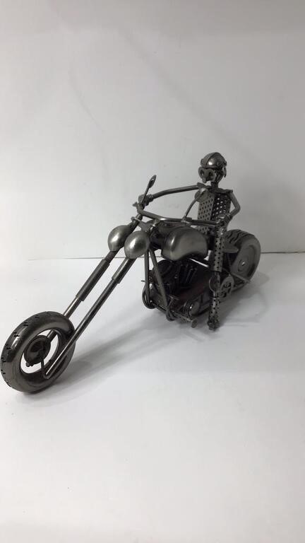 Metal Motorcycle Sculpture U15B
