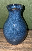 5" SIGNED JOE REINHARDT BLUE VASE / SHIPS