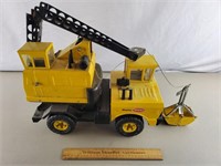 Mighty Tonka Toy Crane Truck 16 & 1/2" L