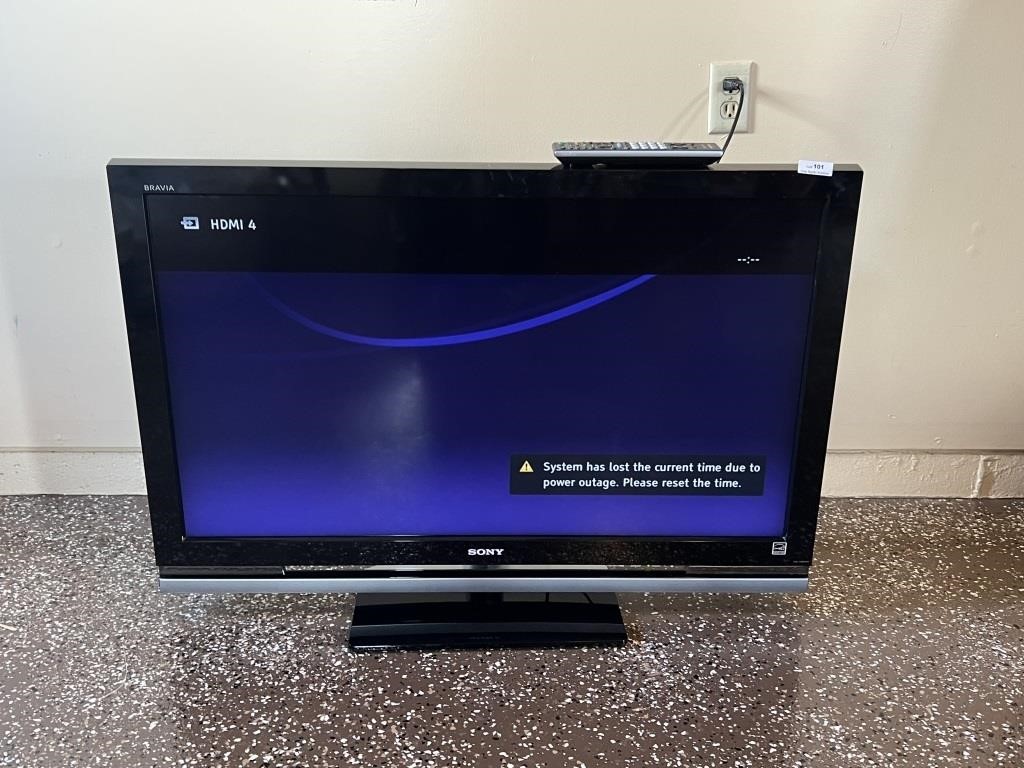 SONY Bravia Flatscreen Television with Remote