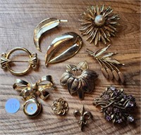 Costume Jewelry, Goldtone Pins