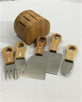 Cheese Knives in a Wooden Block M16E