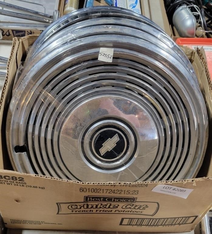 BOX OF ASSORTED HUBCAPS