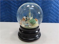 Saks 5th Ave NEW ORLEANS 6.5" Musical Snowglobe