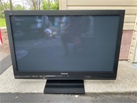 55 inch TV with remote not smart TV works