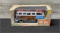 1/24 Scale Jada Toys 62 Volkswagen Bus Die Cast