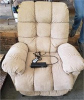 Best Home Furnishings Electric Recliner. Missing
