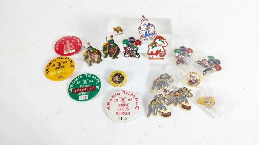 (1) Vintage Circus Badge Set