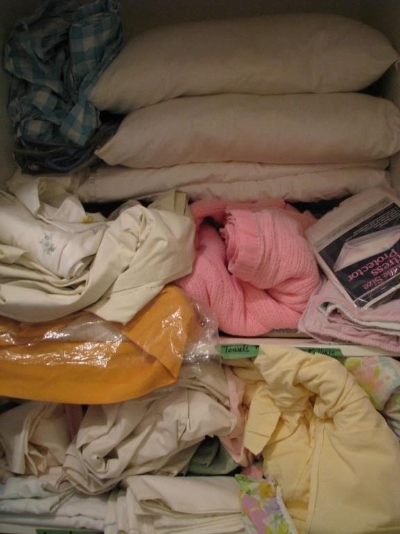 Contents of linen closet's