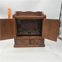 Vintage Spice Spice Chest Radio