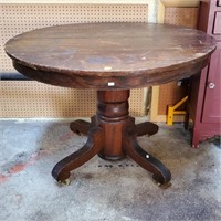 Antique Round Kitchen Table