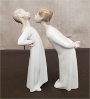 Pair of Lladro 'Kissing Couple' Figurines. No