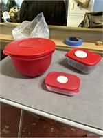 tupperware red bowl/lid 7.5in. to storage containr