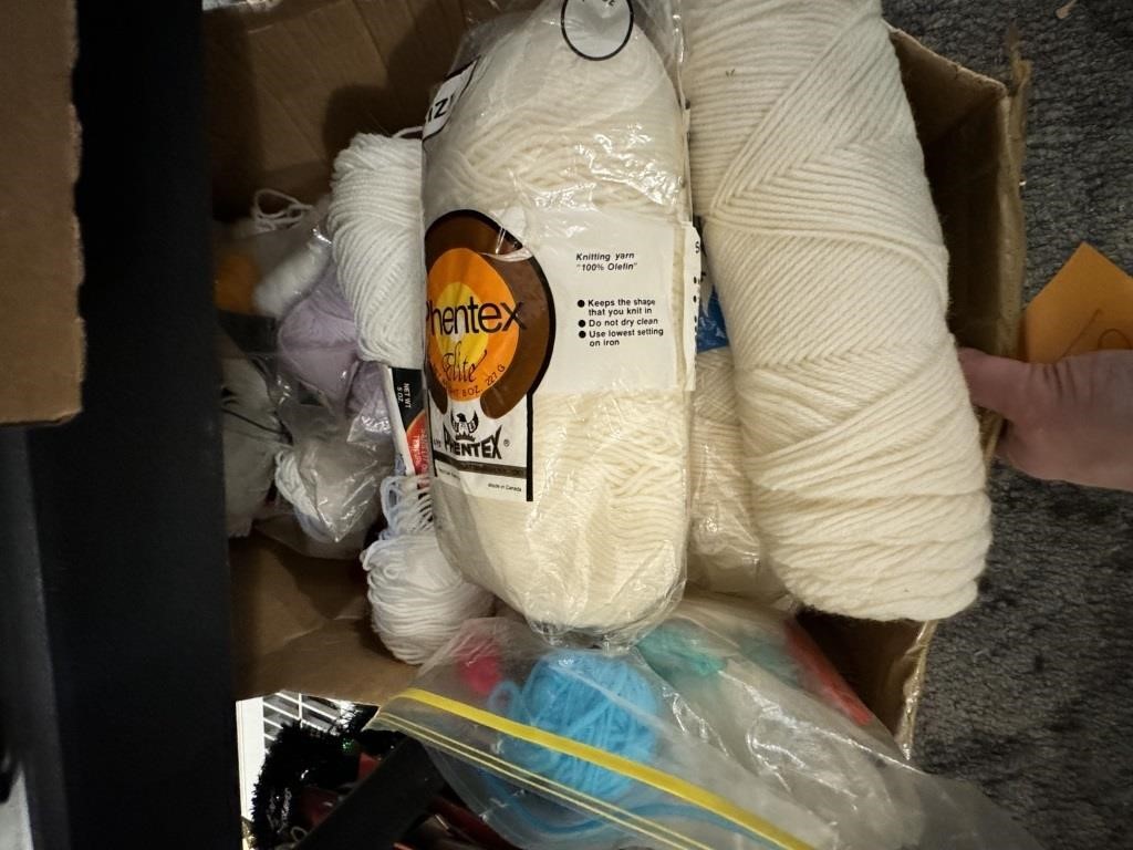 LOT OF MOSTLY WHITE YARN