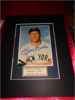 8X10 SIGNED PIC "NO CERT" - MANTLE