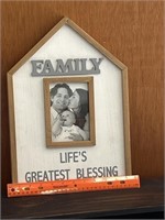 Family photo frame picture
