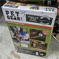 New Pet Gear supertraX Ramps for Dogs and Cats