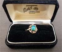 Beautiful Marked 14K Opal Ring w/ Clear Stones.