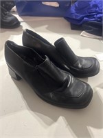 Transit Black Leather Shoe size 7