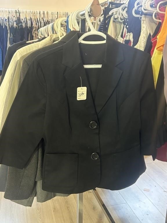 525 High End Estate Clothing Auction