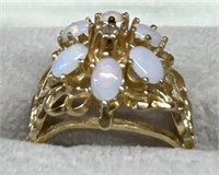 Gold OPAL & Diamond Ring size 9 1/2