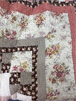Machine stitched quilt