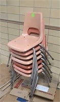 Brunswick stackable fiberglass chairs. 7ct.