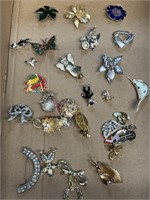 Brooches and lapel pins