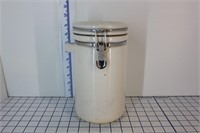 CERAMIC CANISTER