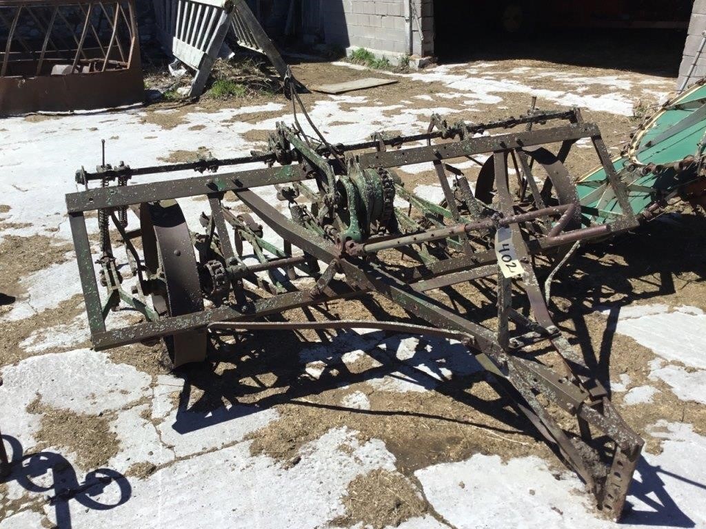 OFFSITE - 10’ Chain Lift Cultivator