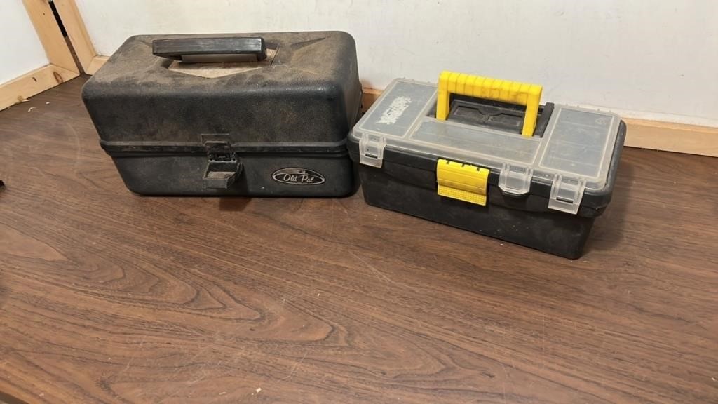 Plastic toolbox and tackle box