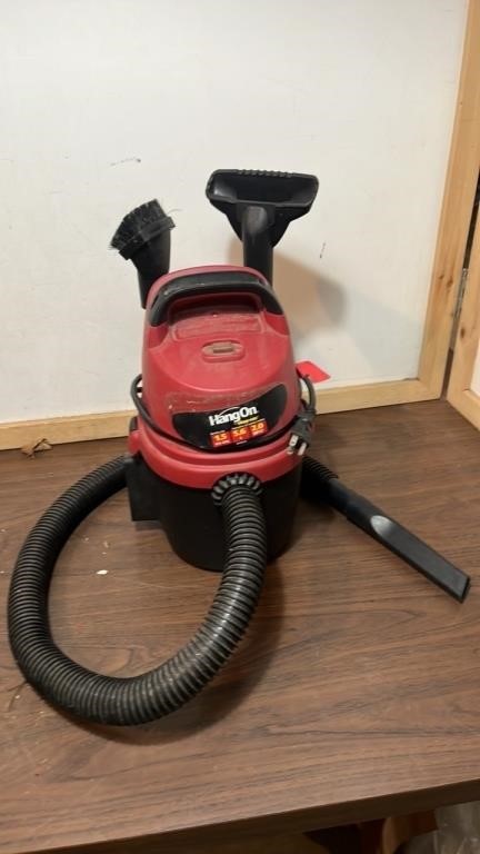 Hang on shop vac