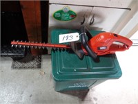 B&D Hedge Trimmer 18" Electric