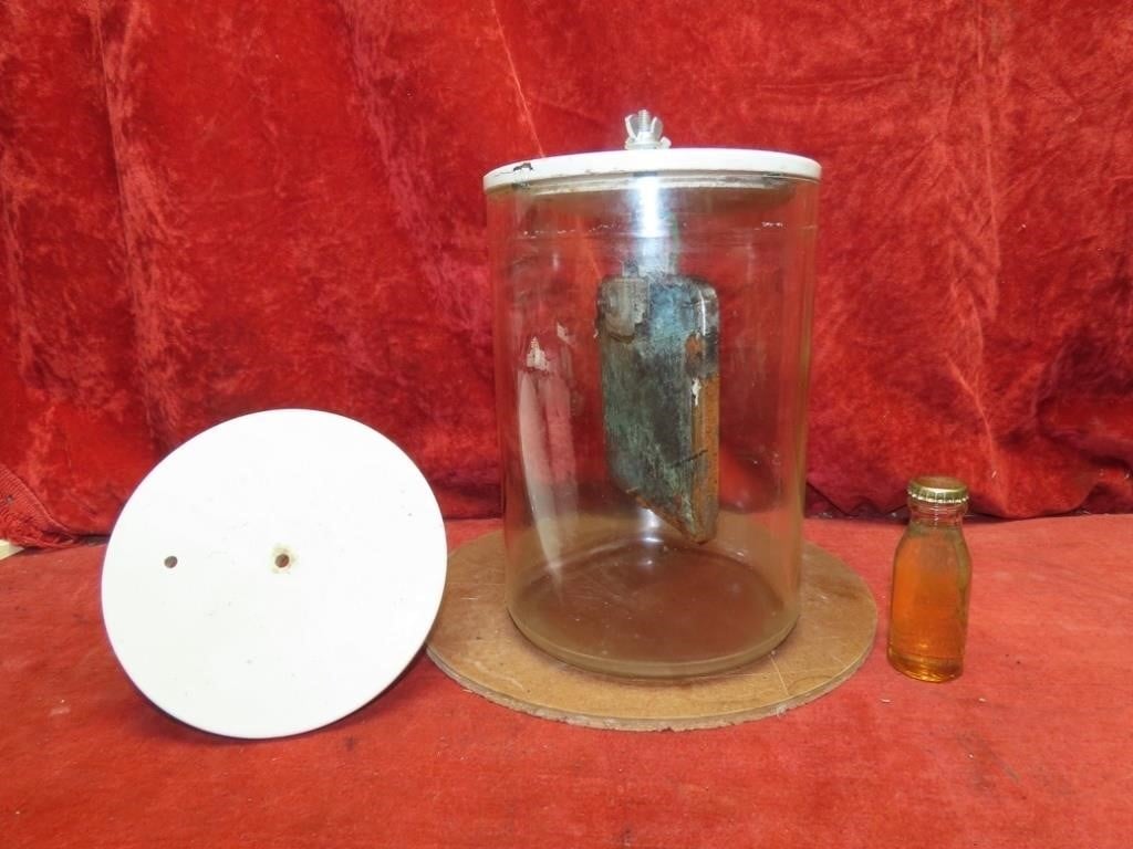 Antique Edison battery jar & extra lid, oil