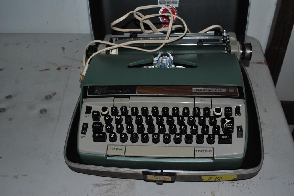 smith corona 210 automatic typewriter