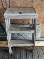 2-Step Aluminum Step Ladder