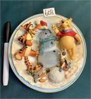 WINNIE THE POOH COLLECTIBLE PLATE