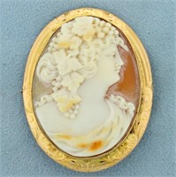 Vintage Cameo Pin or Pendant in 10K Yellow Gold