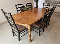 Drexel Heritage Dining Table & Chairs