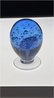 Pedestal blue bubble trap art glass paperweight