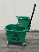 Green SunnyCare Mop Bucket