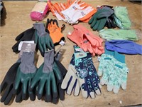 Lot  of Working Gloves (Variety Style & Size )