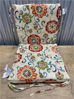 19x19in Set Of Chair Cushions Floral