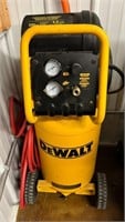 DeWalt Air Compressor 225 PSI  ( NS)