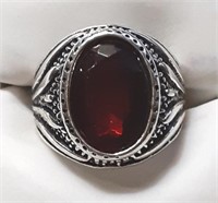 WIDE RING W/RED STONE MARKED 925 SZ 9