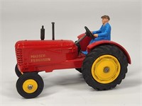 DINKY TOYS 300 MASSEY HARRIS TRACTOR