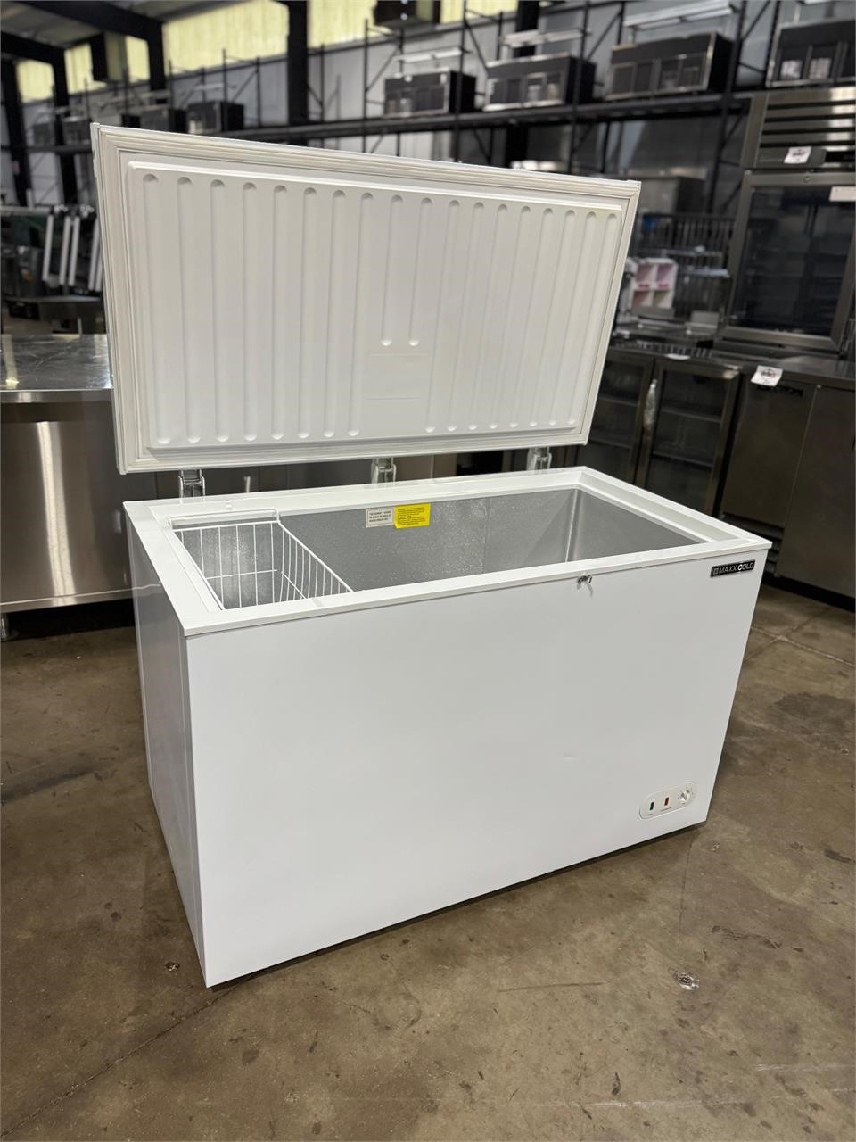 New 50” wide 12.7 cu ft Chest Freezer Maxx Cold