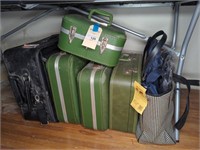 LUGGAGE AND TOTES