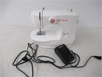 "As Is" SINGER Mechanical MX60 Sewing Machine with